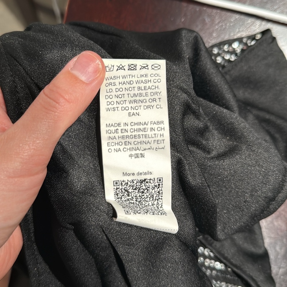 SHEIN Black and Silver Sequin Crop Camisole NWOT - Picture 7 of 7
